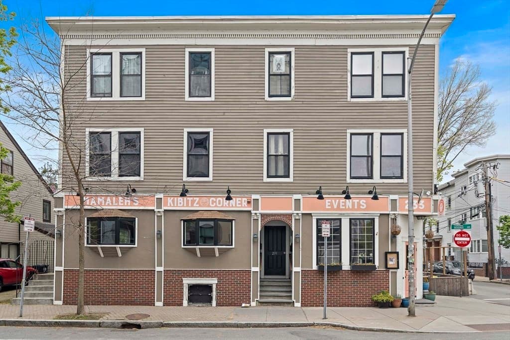233 Cardinal Medeiros Avenue # 5, Cambridge MA 02141