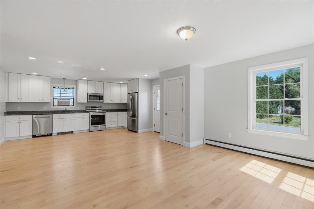 2 Evelyn Avenue, Raymond NH 03077 photo 7