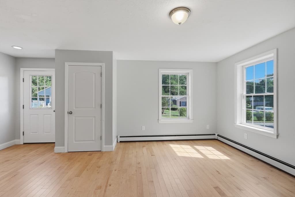 2 Evelyn Avenue, Raymond NH 03077 photo 4