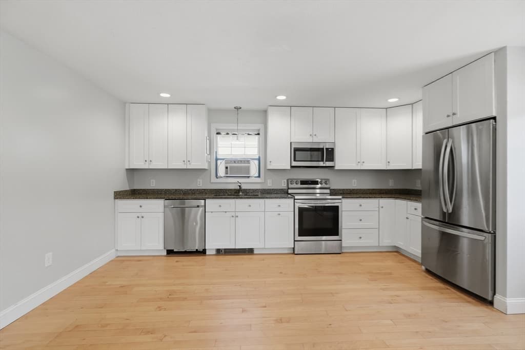 2 Evelyn Avenue, Raymond NH 03077 photo 8