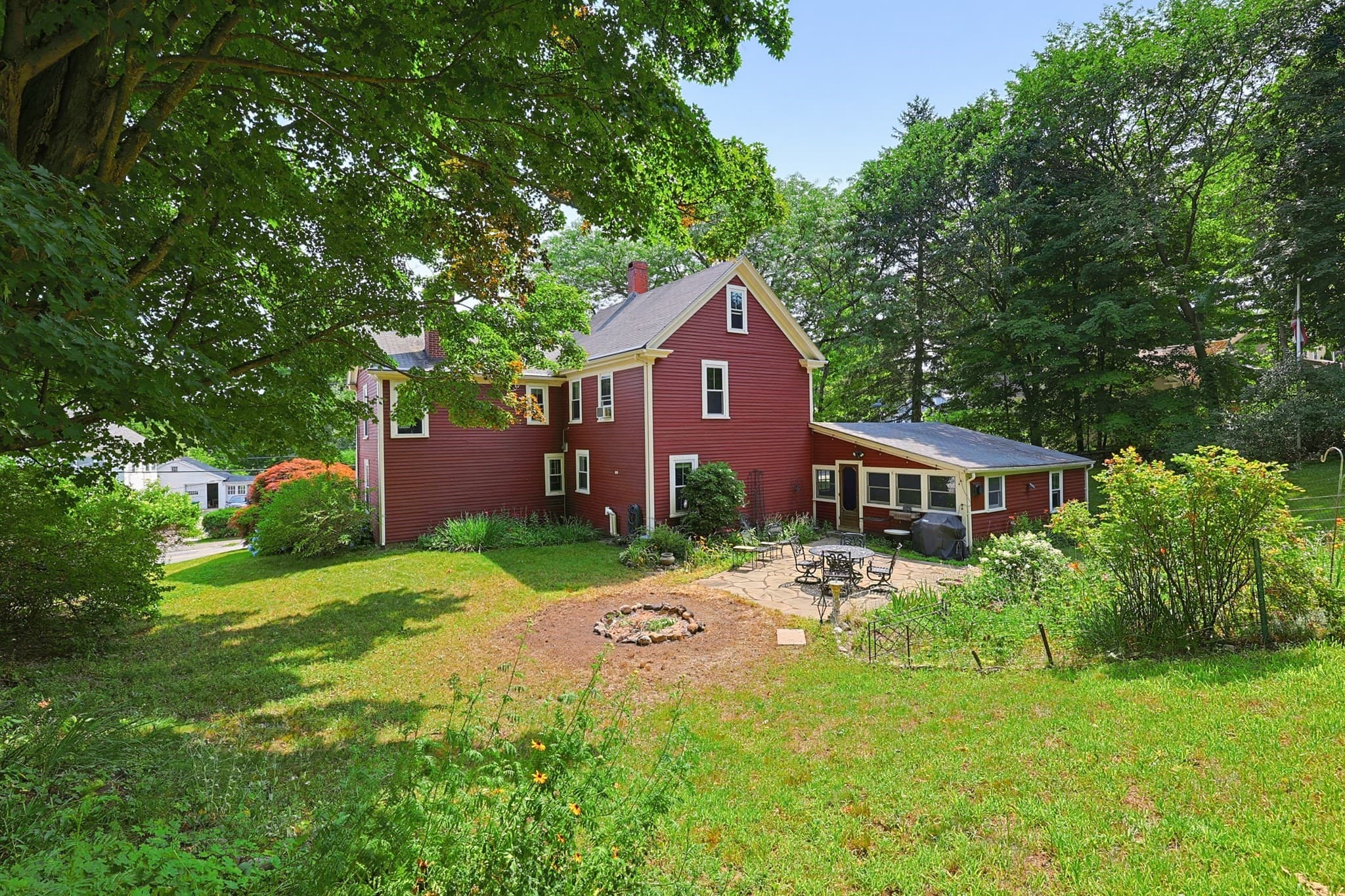 Single Family Residence at 19 King St, Groveland MA 01834, photo 4 of 35