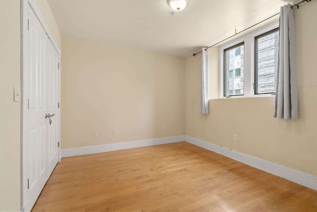 Condominium at 45 W Broadway # 101, Boston MA 02127, Boston, photo 6 of 18