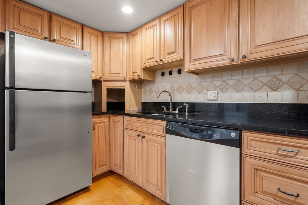 Condominium at 45 W Broadway # 101, Boston MA 02127, Boston, photo 9 of 18