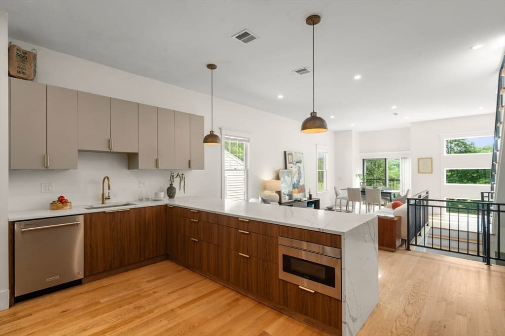 57-59 Highland Rd # 59, Brookline MA 02445 photo 9