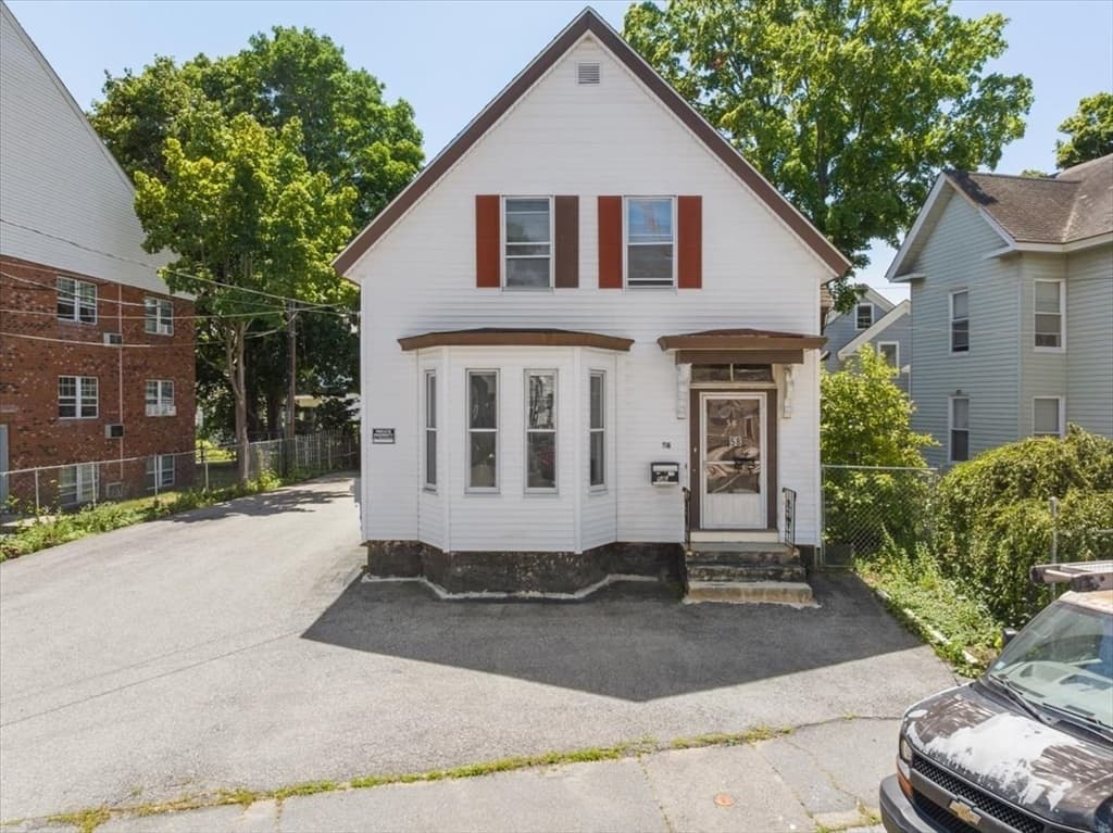 56-58 Pine St, Lowell MA 01851 photo 2