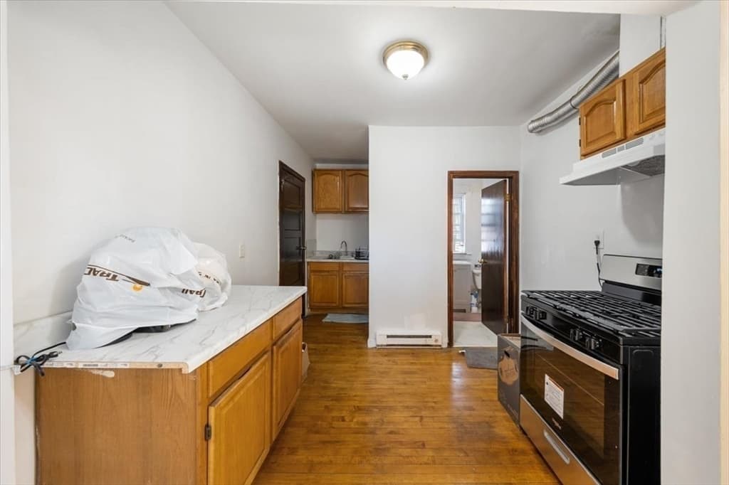 56-58 Pine St, Lowell MA 01851 photo 9