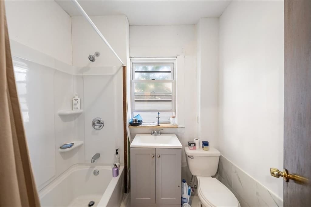 56-58 Pine St, Lowell MA 01851 photo 8