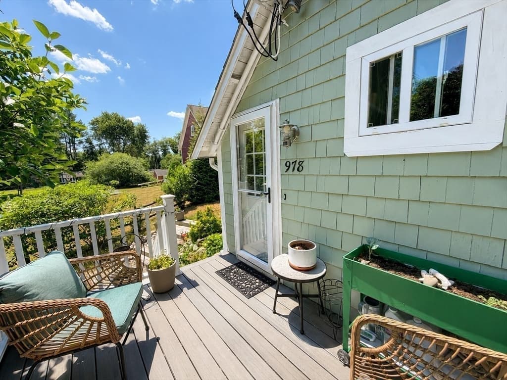 978 Main St, Hanover MA 02339 photo 2