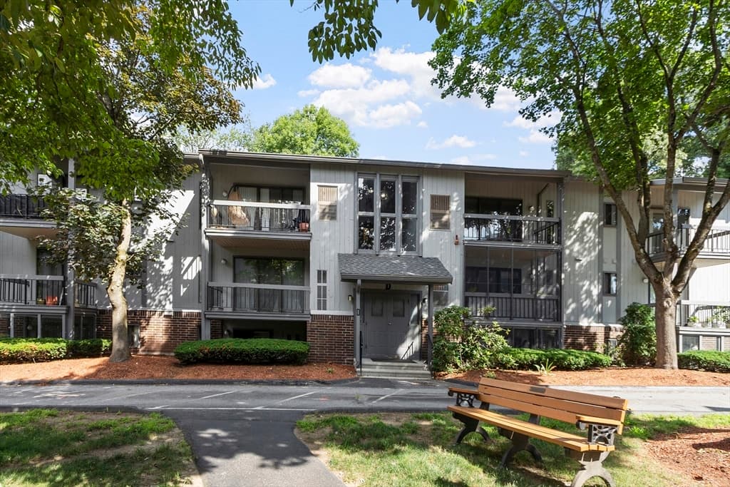 1461 Pawtucket Blvd # 4, Lowell MA 01854