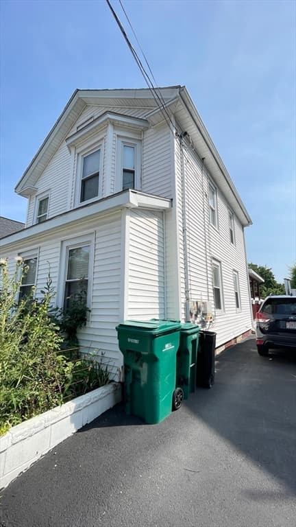 209 Fayette St, Lynn MA 01902 photo 3