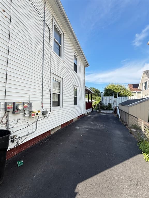 209 Fayette St, Lynn MA 01902 photo 4