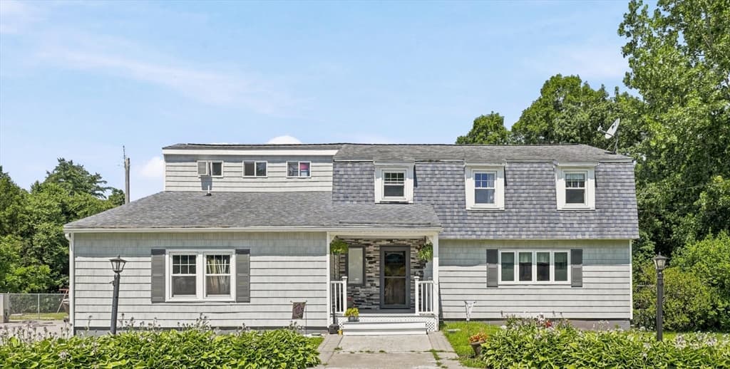 96 I St, Dracut MA 01826 photo 2
