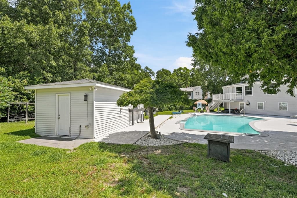 96 I St, Dracut MA 01826 photo 31