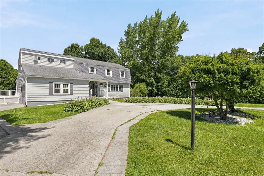 96 I St, Dracut MA 01826 photo 4