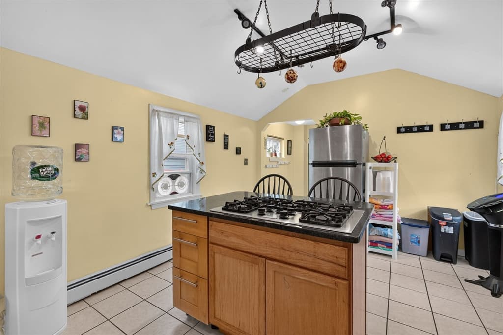 98 Parker St, New Bedford MA 02740 photo 13