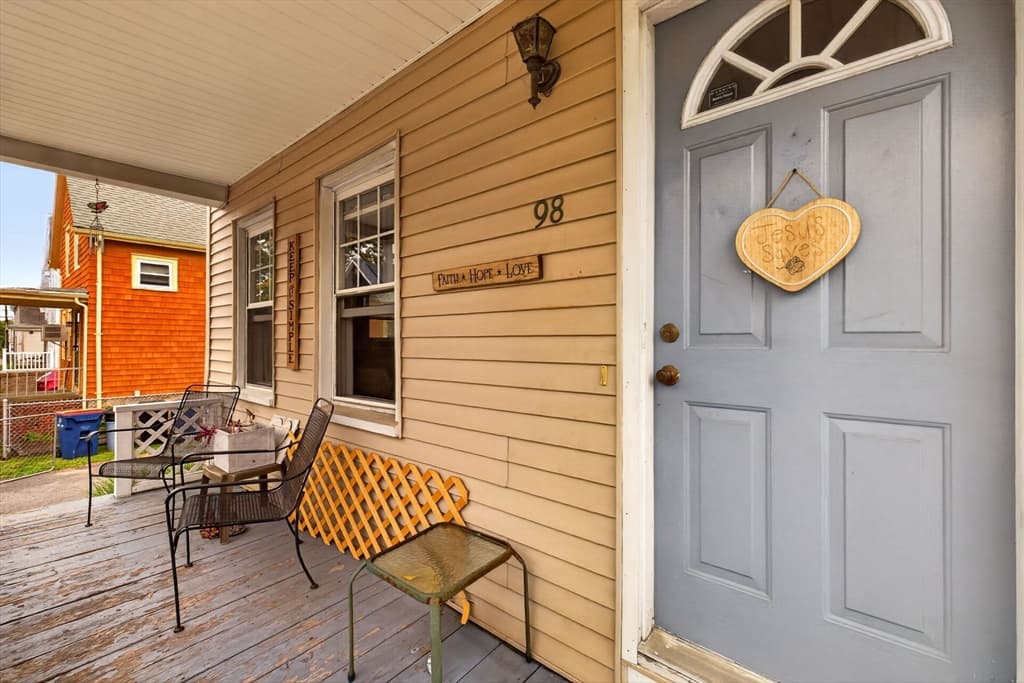 98 Parker St, New Bedford MA 02740 photo 4
