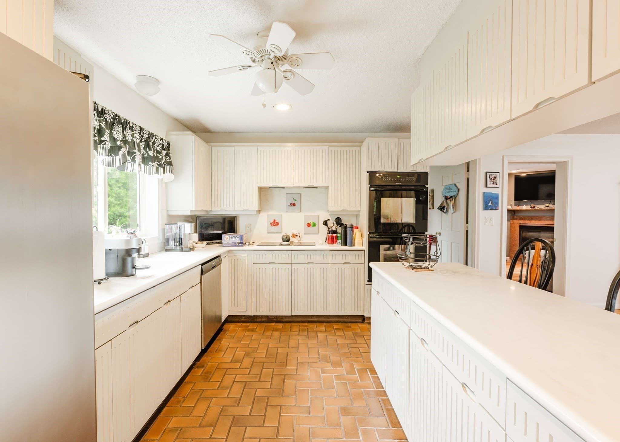 Single Family Residence at 46 Holly Pond Rd, Marion MA 02738, Marion, photo 17 of 40