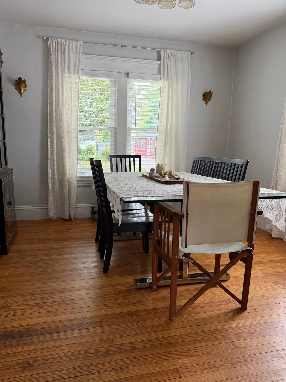 Single Family Residence at 14 Castle St, Springfield MA 01118, Springfield, photo 10 of 17