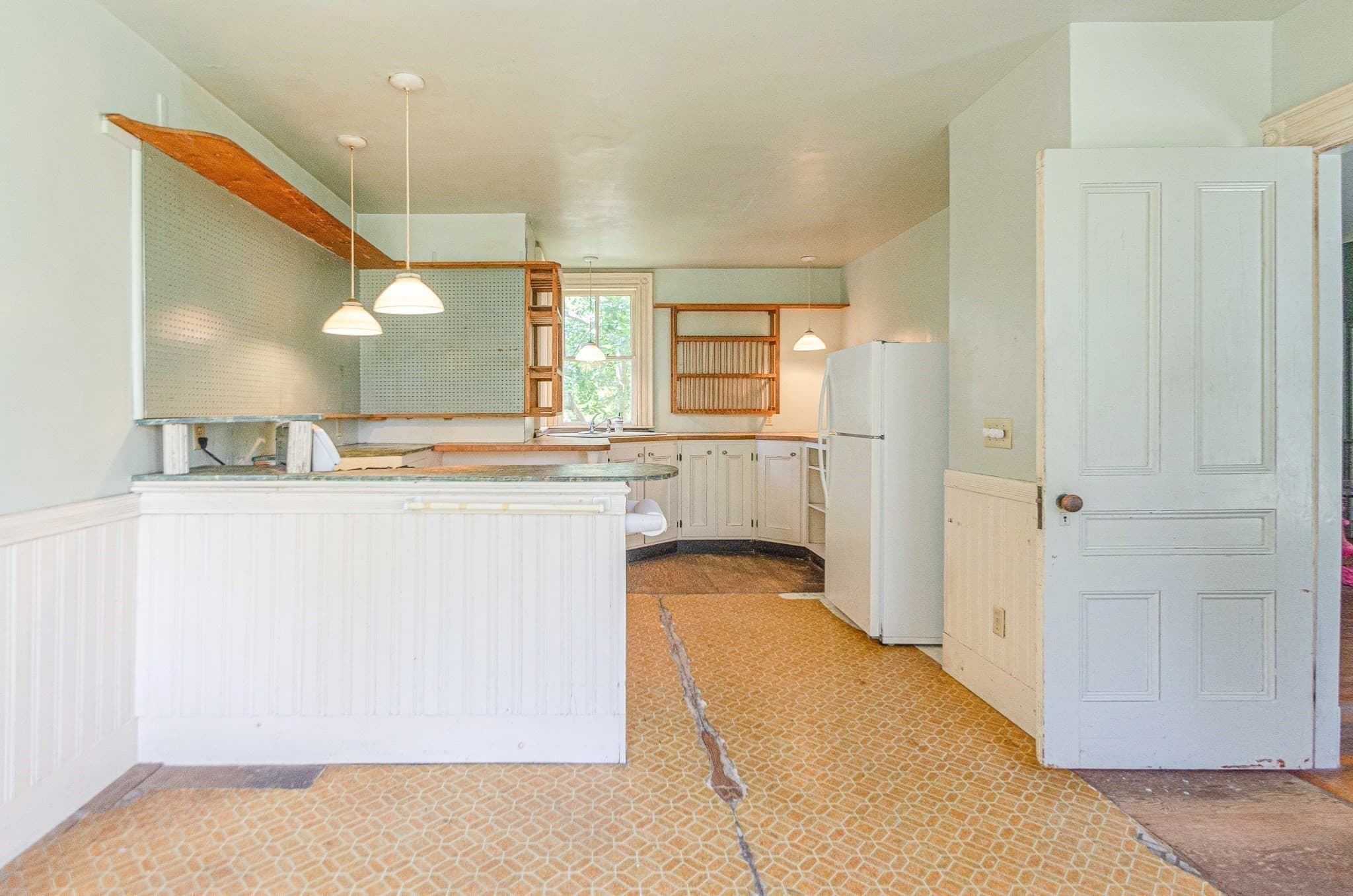 Multi Family at 43 Main St, Mattapoisett MA 02739, photo 13 of 42