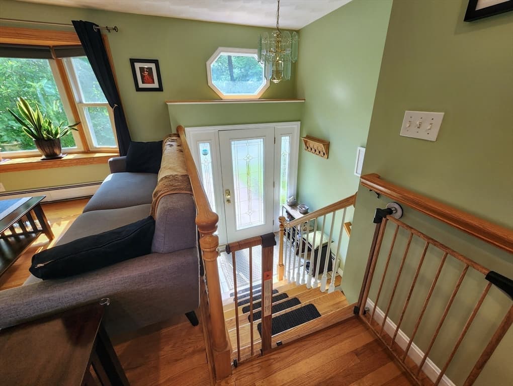 4 Amherst St, Billerica MA 01862 photo 9