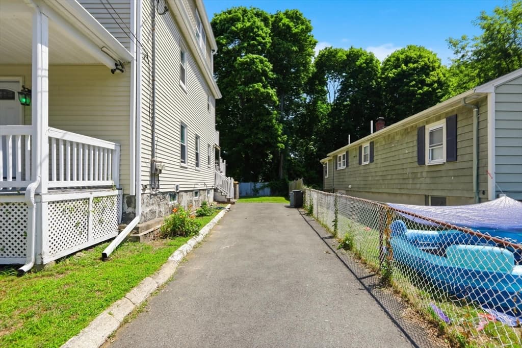 26 Calumet St, Peabody MA 01960 photo 7
