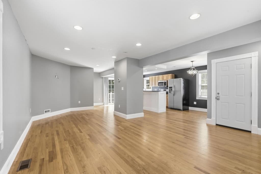 26 Calumet St, Peabody MA 01960 photo 25