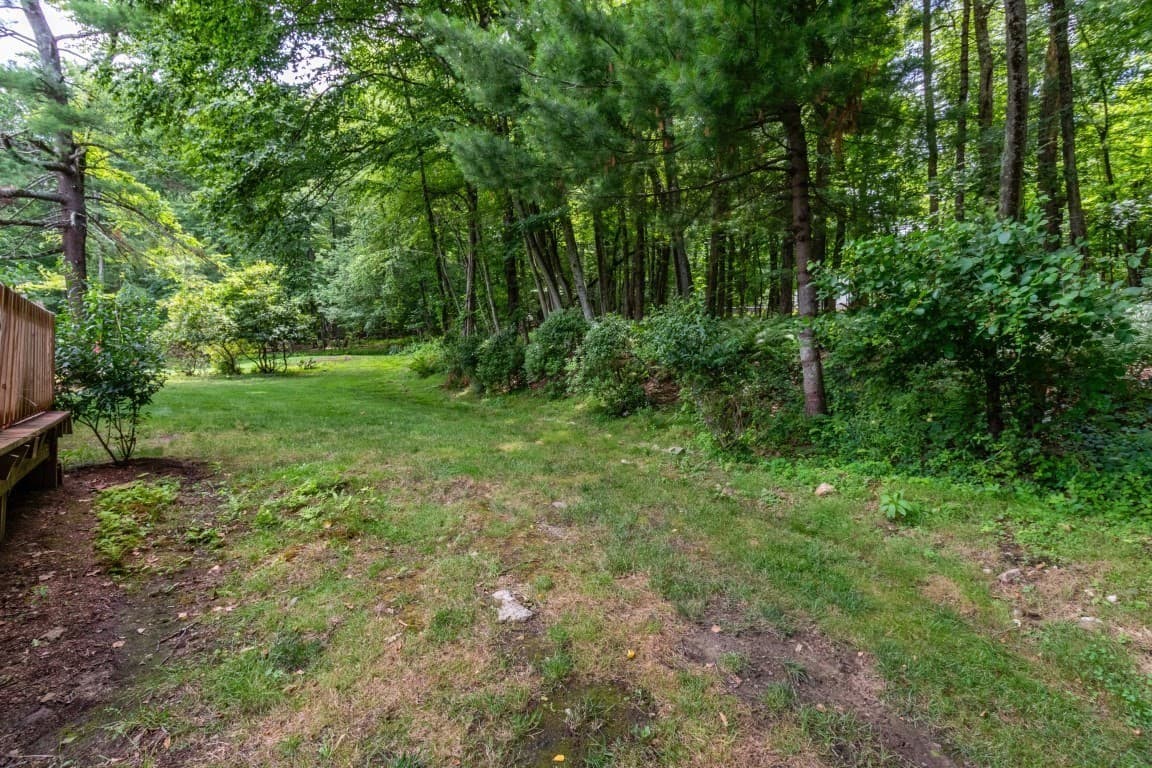 Single Family Residence at 5 Tomkins Ln, Framingham MA 01702, photo 9 of 37