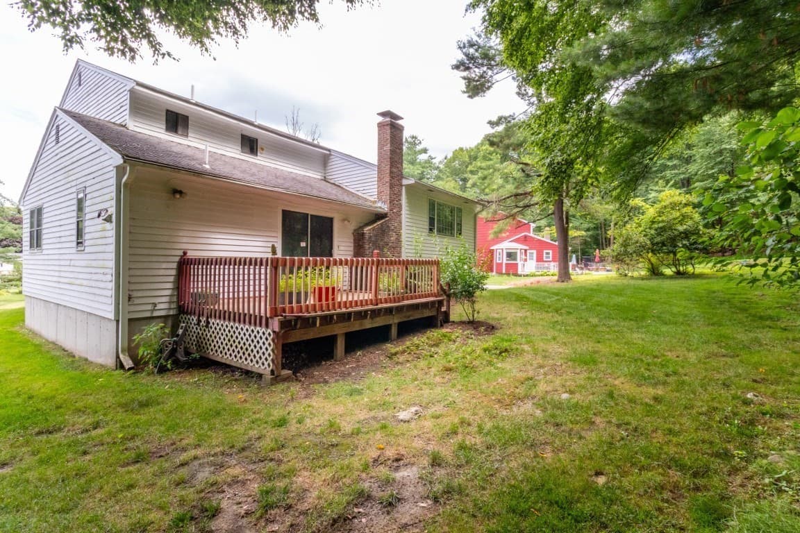 Single Family Residence at 5 Tomkins Ln, Framingham MA 01702, photo 8 of 37
