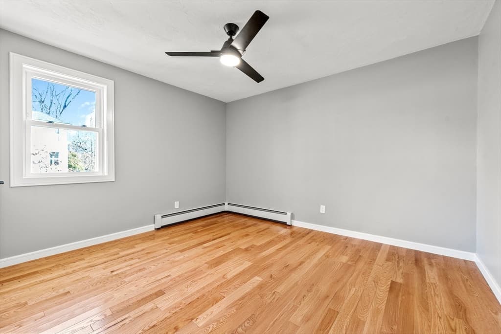 251 Conant St, Gardner MA 01440 photo 8