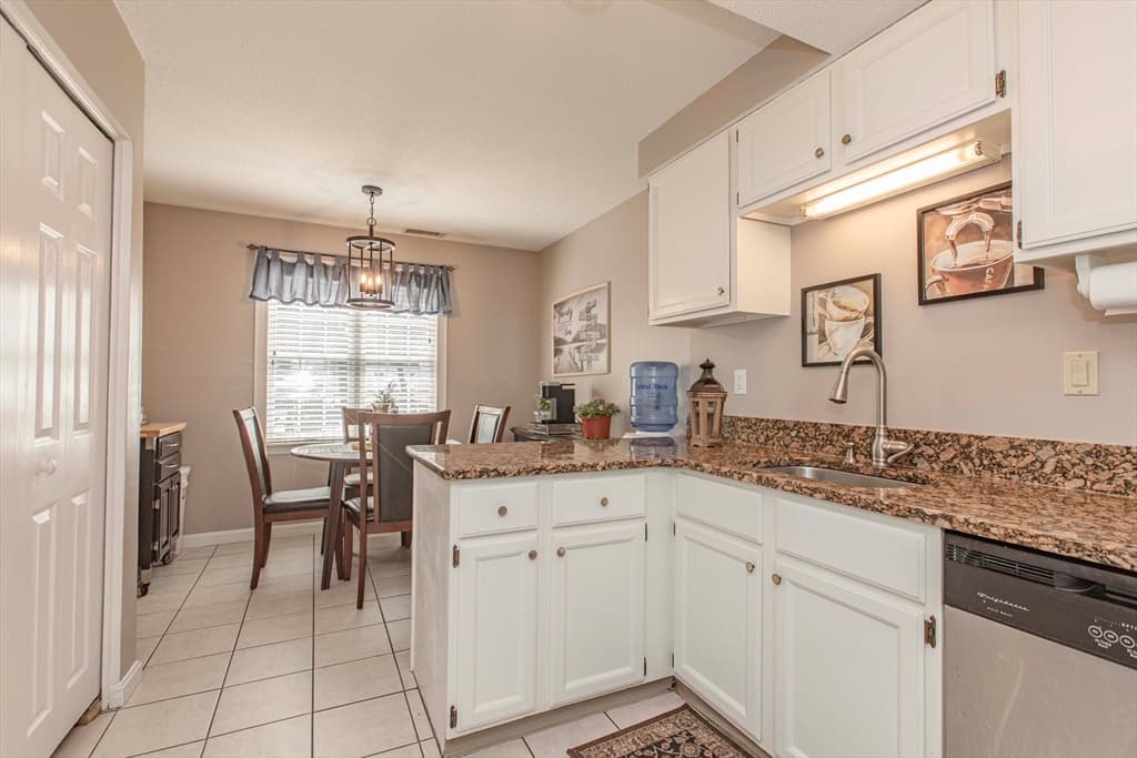 125 Highland Street # 402, Taunton MA 02780 photo 12