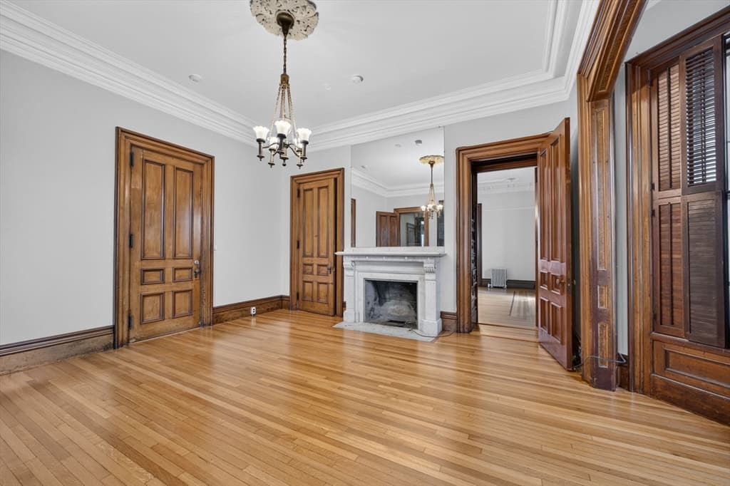 Condominium at 533 Locust St # 4, Fall River MA 02720, photo 6 of 19