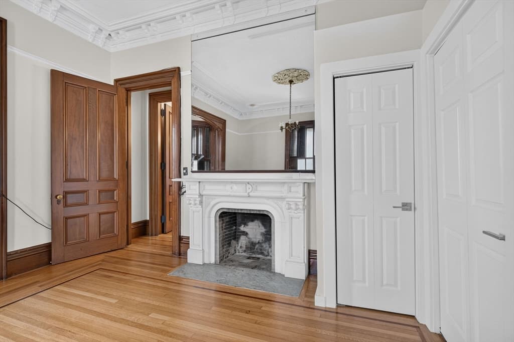 Condominium at 533 Locust St # 4, Fall River MA 02720, photo 16 of 19