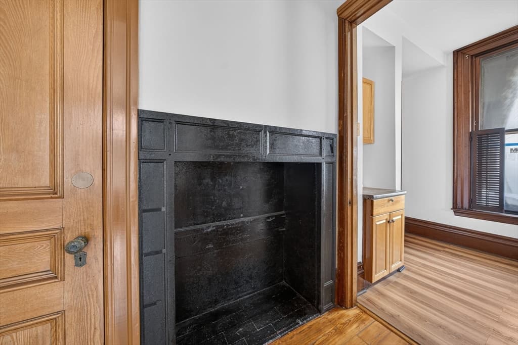 Condominium at 533 Locust St # 4, Fall River MA 02720, photo 10 of 19