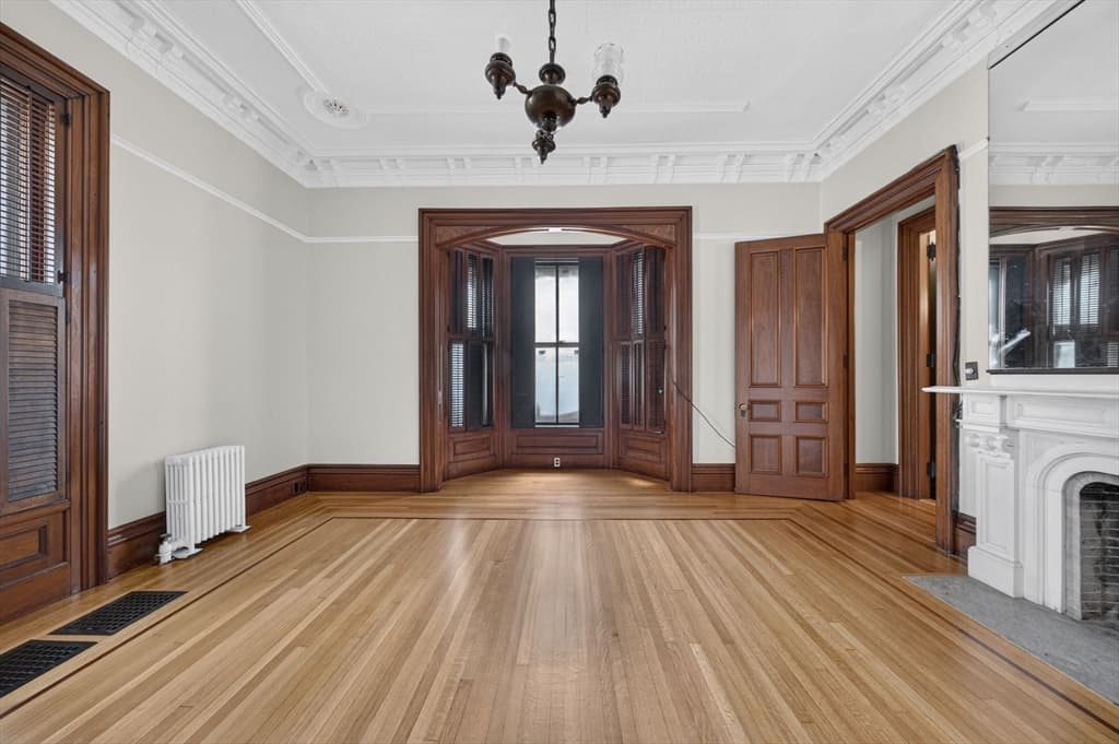 Condominium at 533 Locust St # 4, Fall River MA 02720, photo 14 of 19