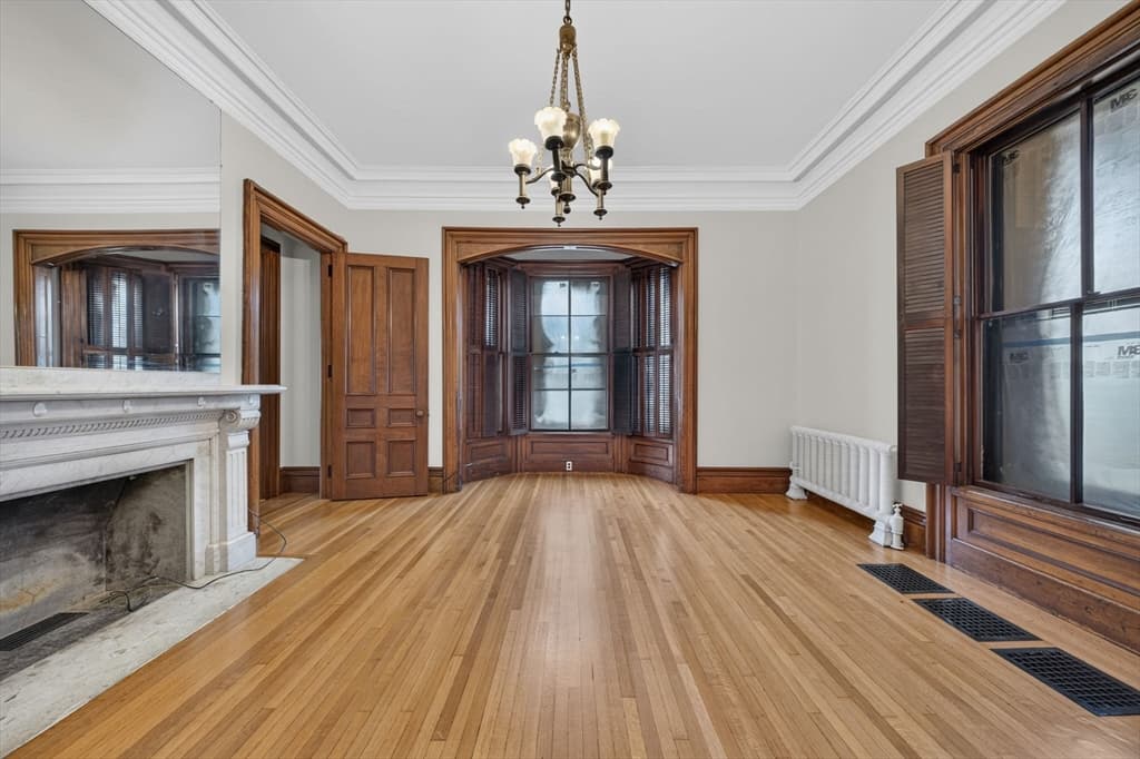 Condominium at 533 Locust St # 4, Fall River MA 02720, photo 4 of 19