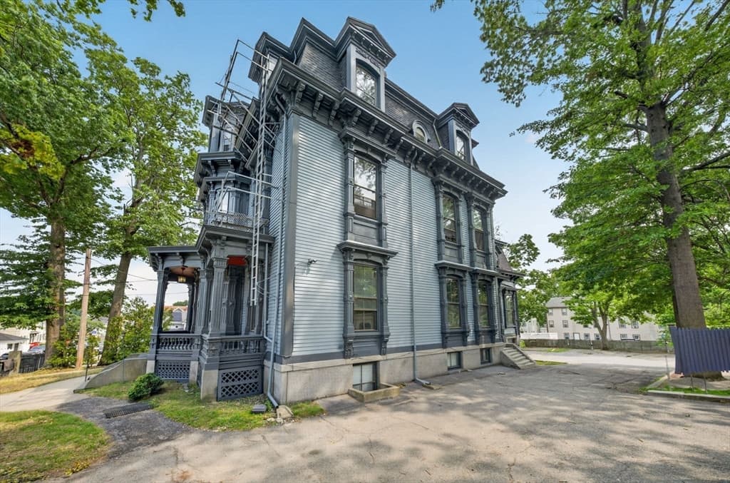 533 Locust St # 8, Fall River MA 02720 photo 17