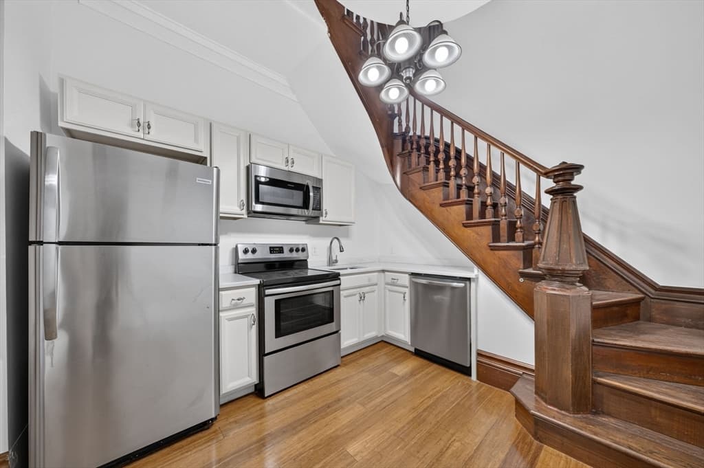 533 Locust St # 8, Fall River MA 02720 photo 11