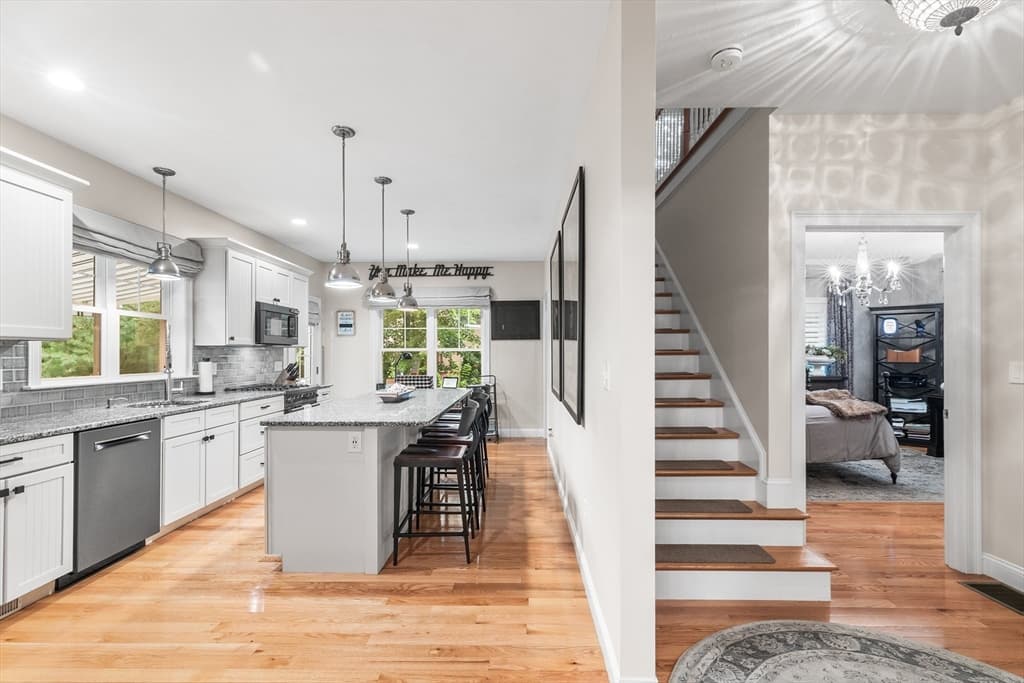 10 Charles View Lane, Medway MA 02053 photo 7