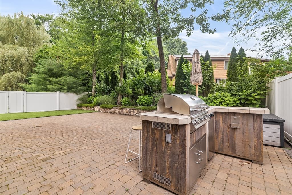 10 Charles View Lane, Medway MA 02053 photo 38