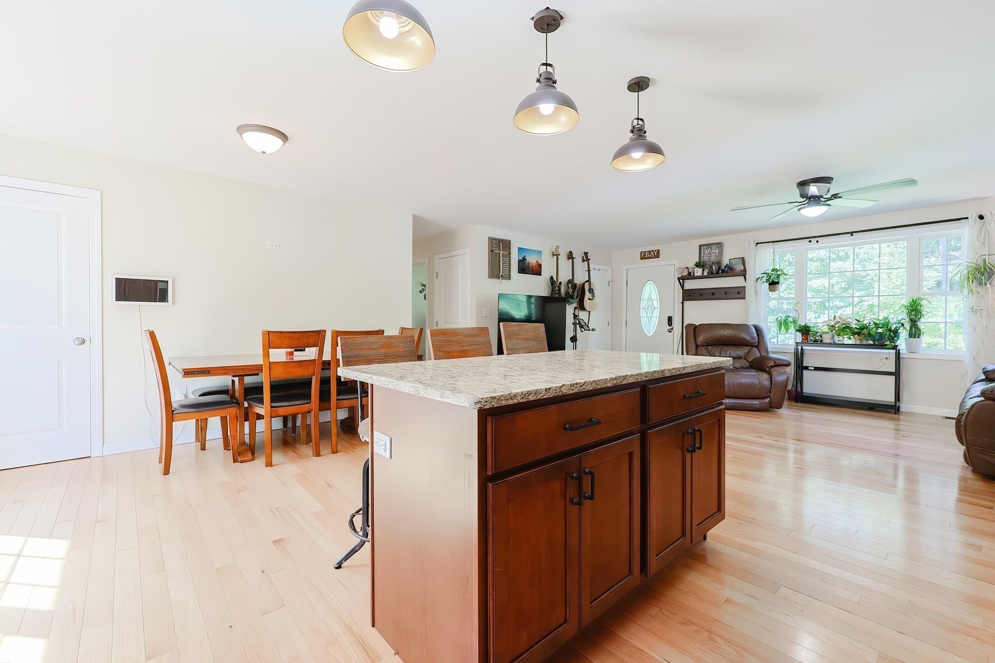 Single Family Residence at 30 Town Farm Rd, North Brookfield MA 01535, North Brookfield, photo 9 of 39