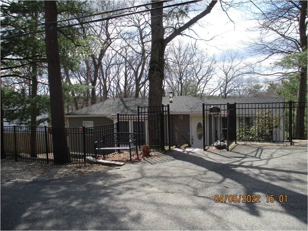 15 Hilldale Ave, Middleton MA 01949 photo 2