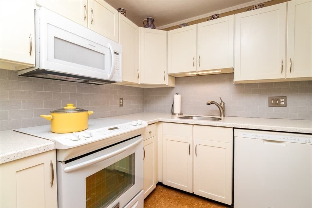 Condominium at 5 Cass Street # 12, Boston MA 02132, Boston, photo 10 of 30