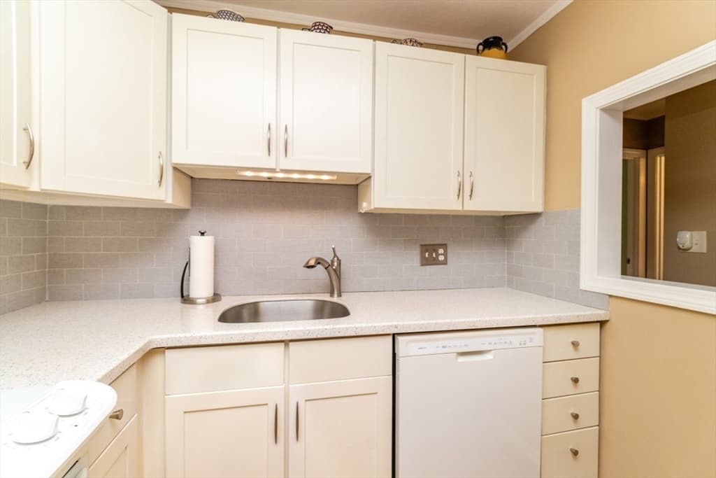 Condominium at 5 Cass Street # 12, Boston MA 02132, Boston, photo 11 of 30
