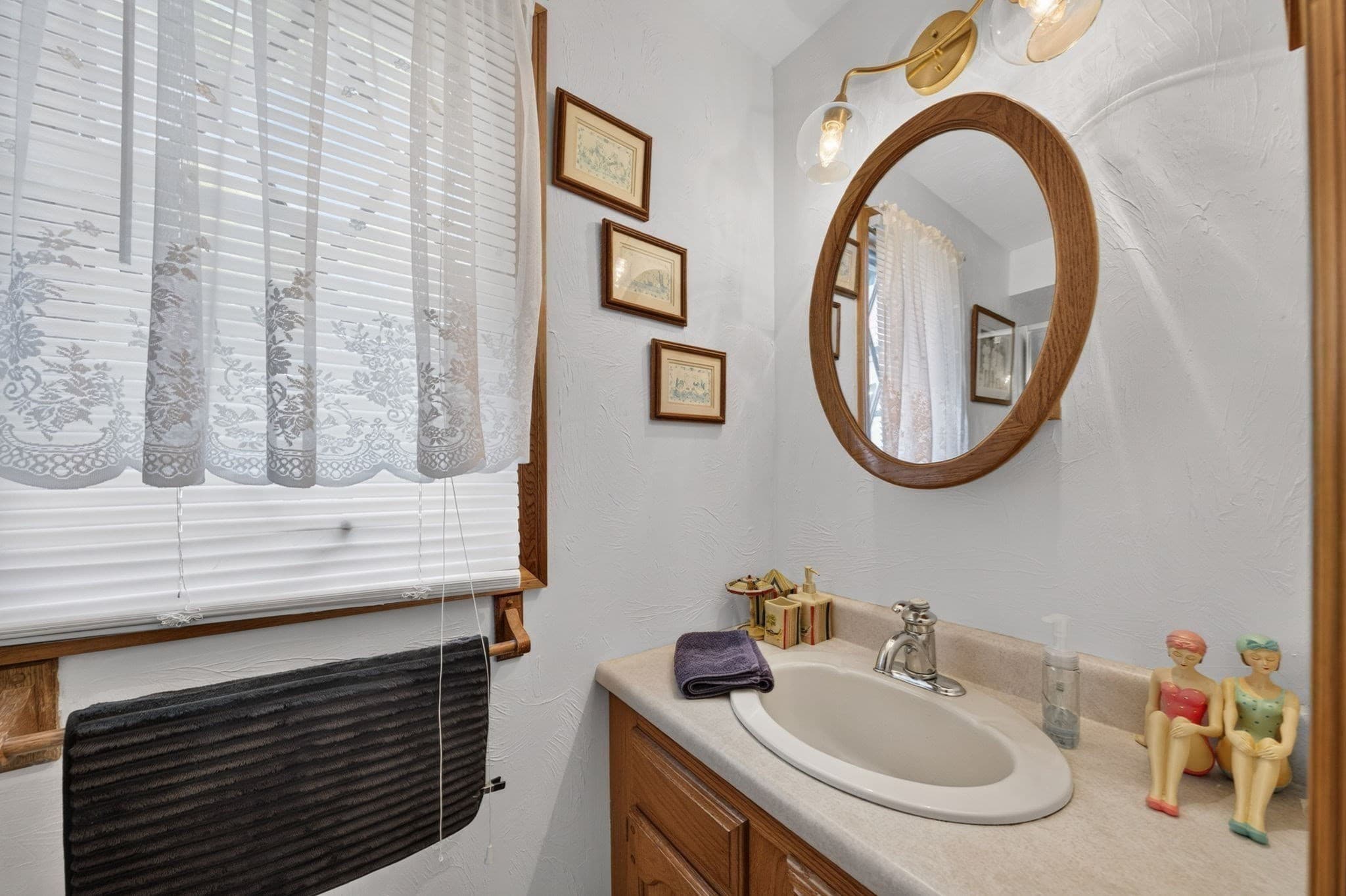 Single Family Residence at 48 Ichabod Ln, Marion MA 02738, Marion, photo 19 of 37