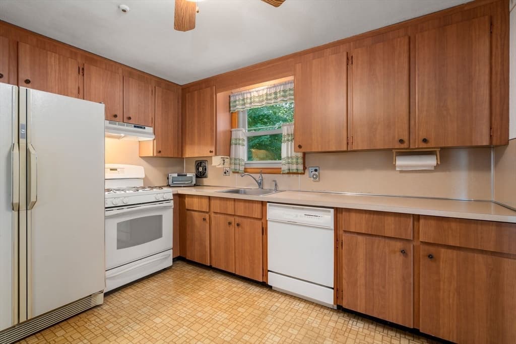6 Gallagher Drive, Randolph MA 02368 photo 7