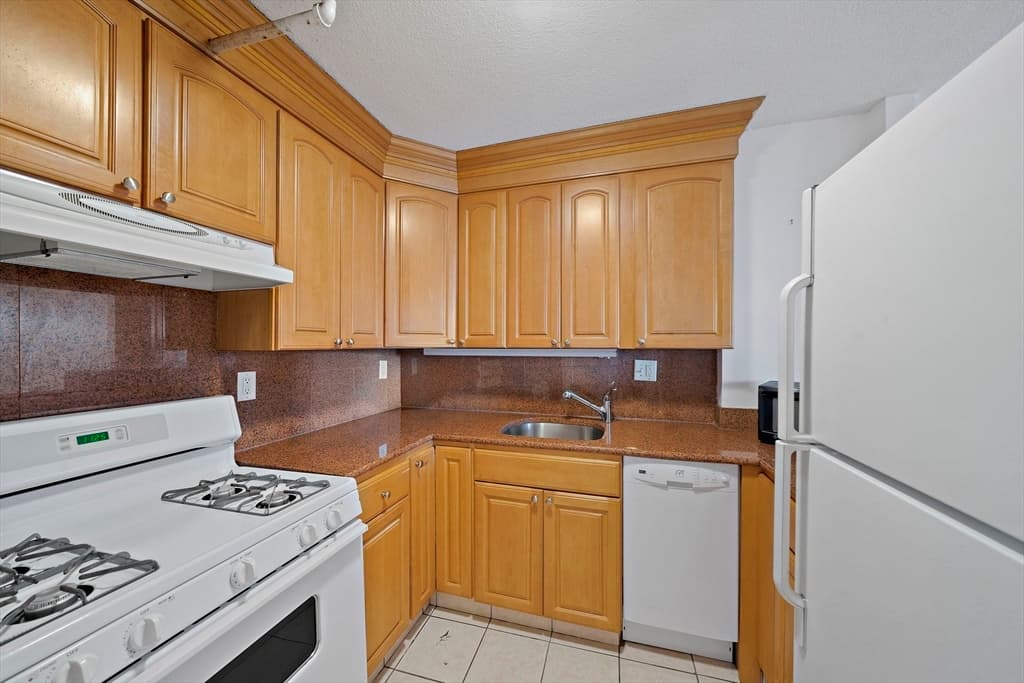 Condominium at 151 Tremont St # 23B, Boston MA 02111, Boston, photo 3 of 16