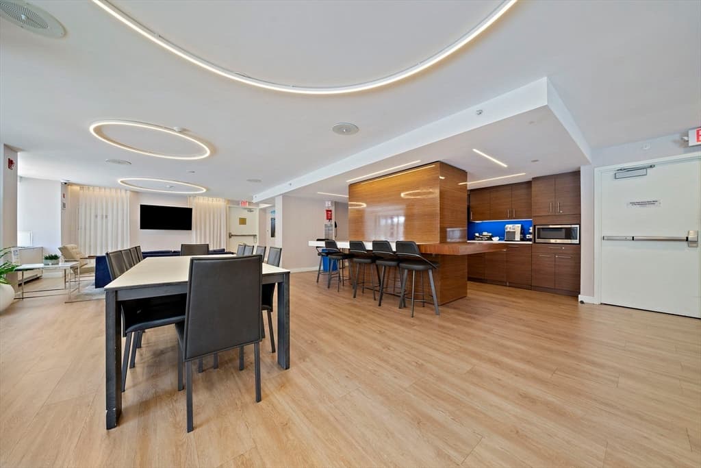Condominium at 151 Tremont St # 23B, Boston MA 02111, Boston, photo 11 of 16