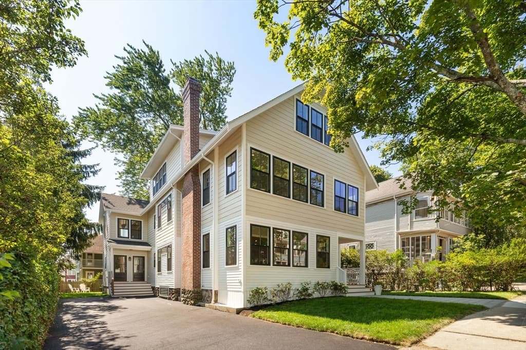48 Mt Vernon St, Arlington MA 02476