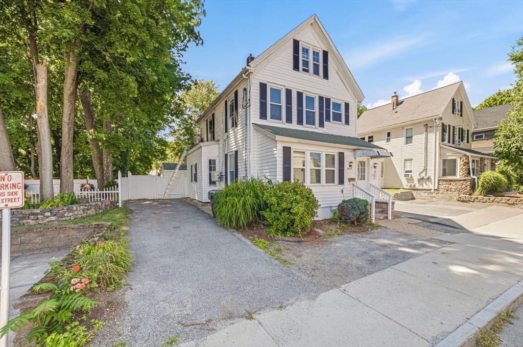11 Brook St, Marlborough MA 01752 photo 3