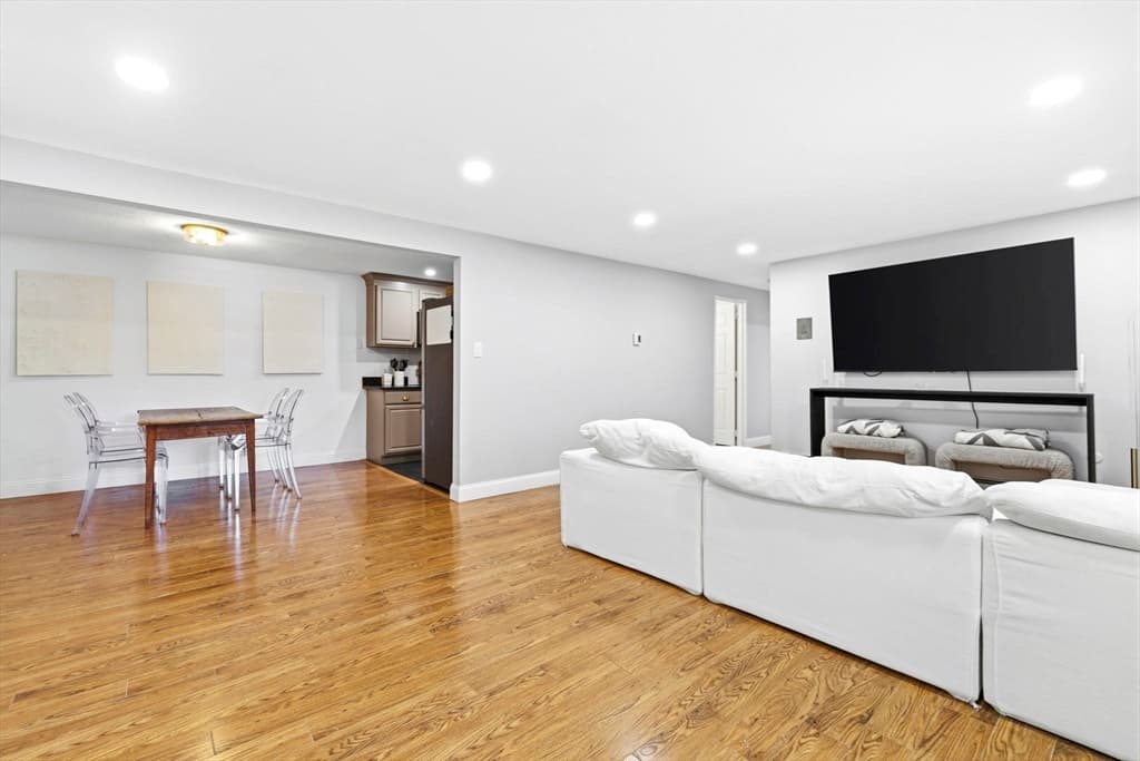 206 Rock St # M7, Norwood MA 02062 photo 6